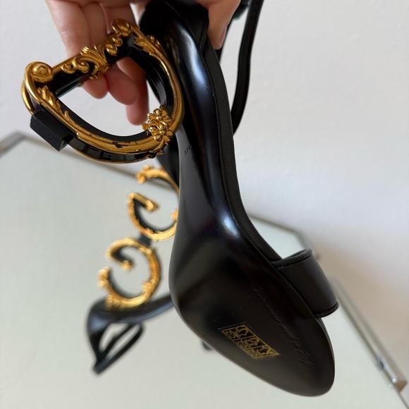 New Dolce & Gabbana Baroque DG 105mm leather sandals 37.5 $1,345 - Picture 6 of 12